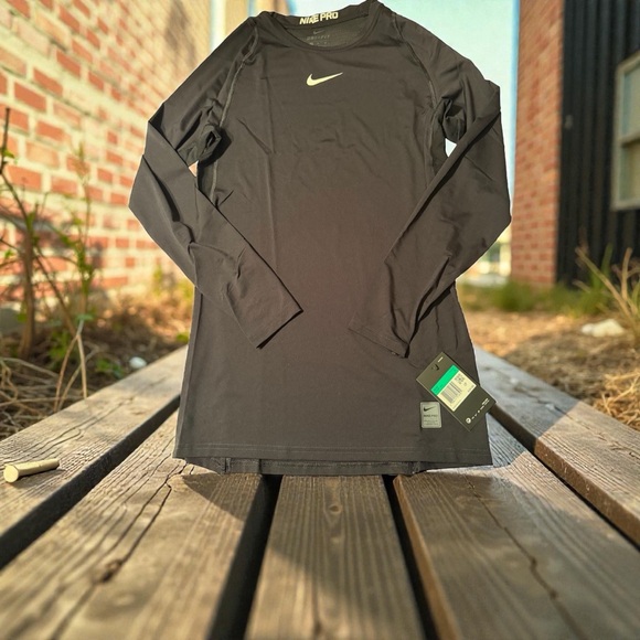 NWT Men's XL Nike Pro Black Dri-Fit Compression Long Sleeve Shirt (L) - Picture 3 of 6